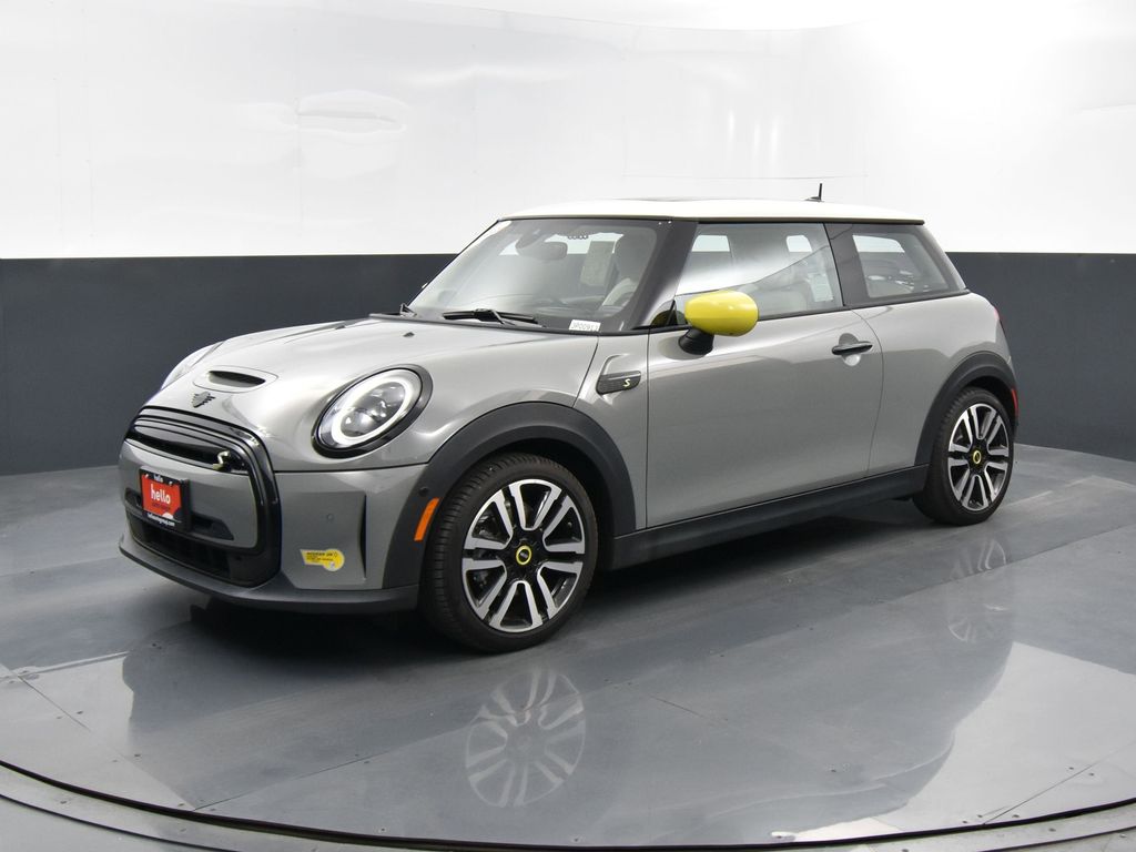 2023 Mini Cooper SE Iconic photo 4