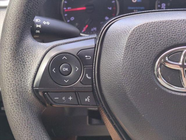 2019 Toyota RAV4 LE photo 21