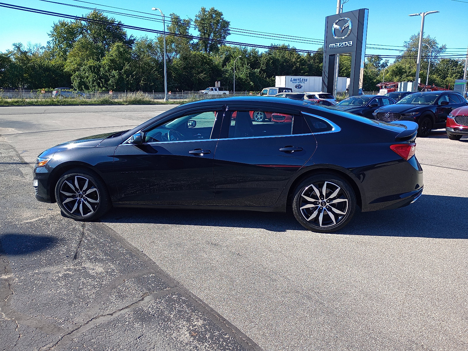 2023 Chevrolet Malibu RS photo 3