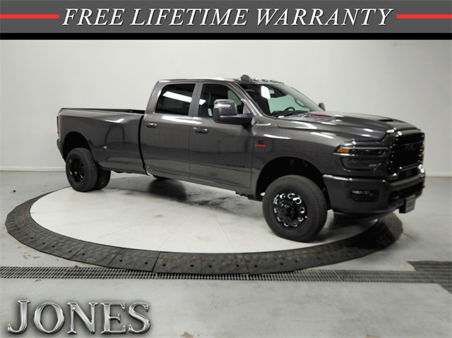 2026 RAM Ram 3500 Pickup Laramie's photo