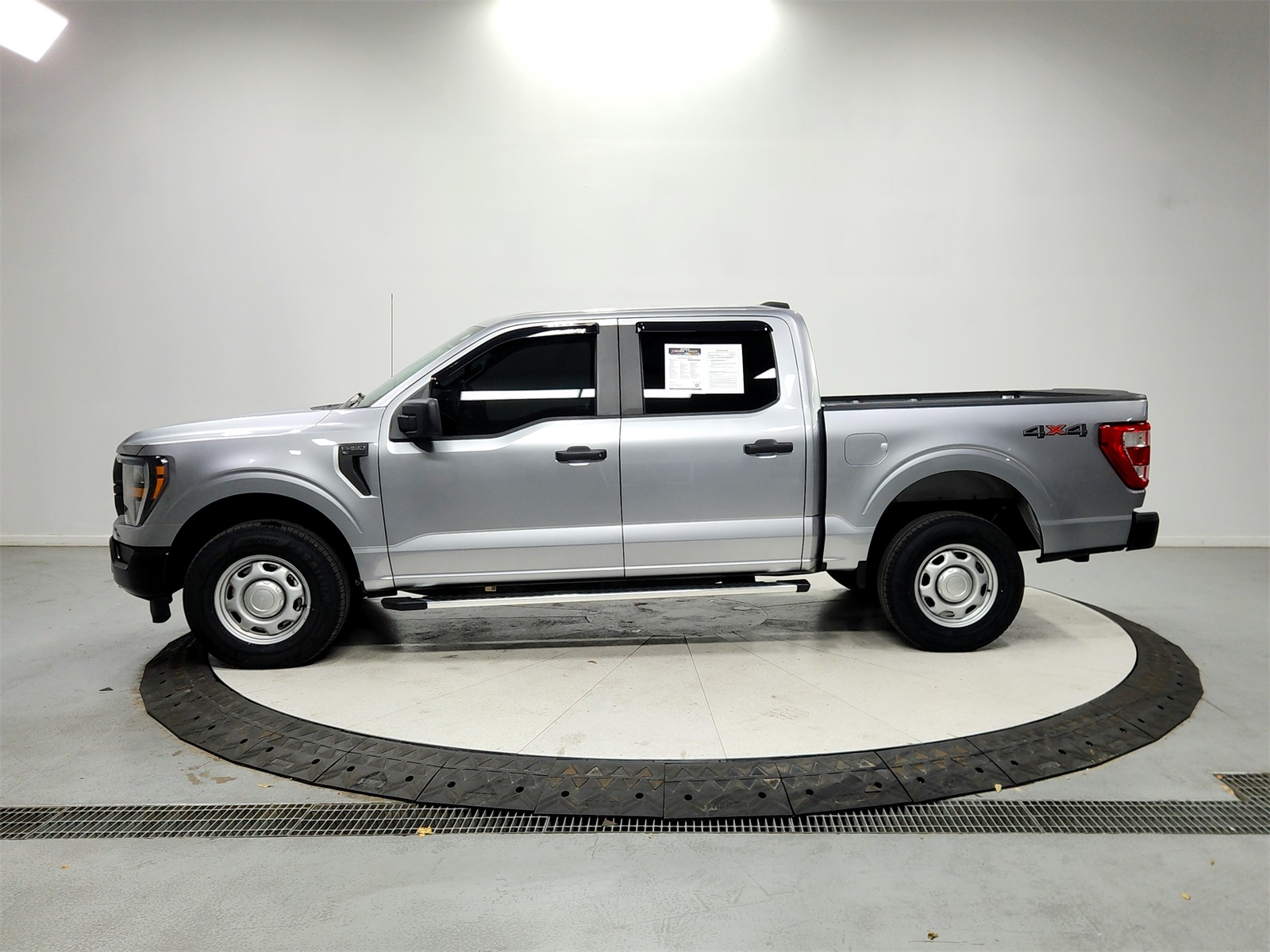 2023 Ford F-150 XL photo 4