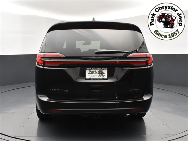 2026 Chrysler Pacifica Limited photo 4