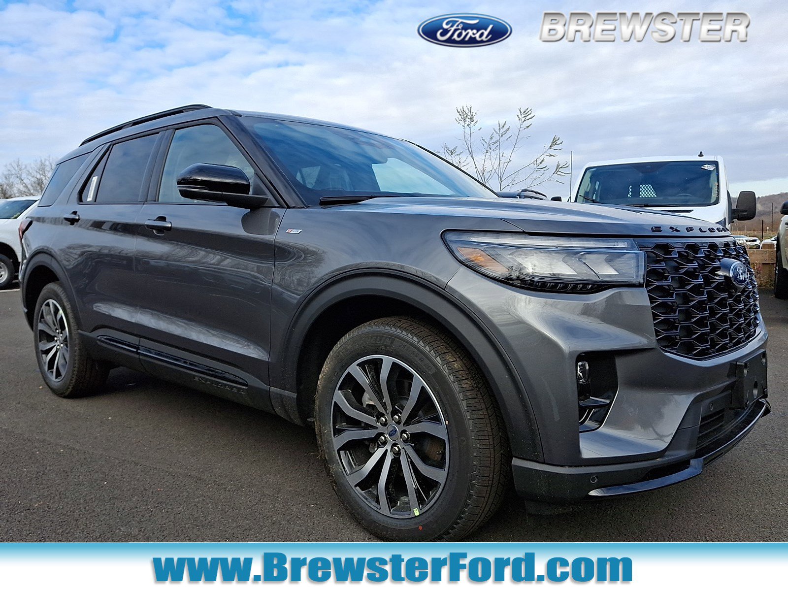 2026 Ford Explorer ST-LINE's photo