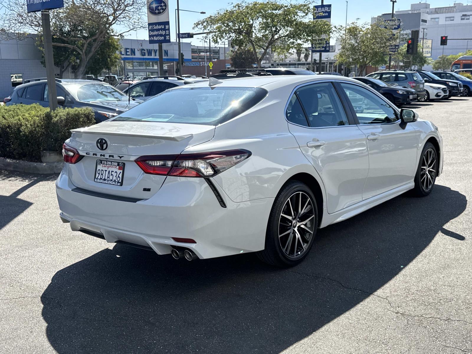 2022 Toyota Camry SE photo 4