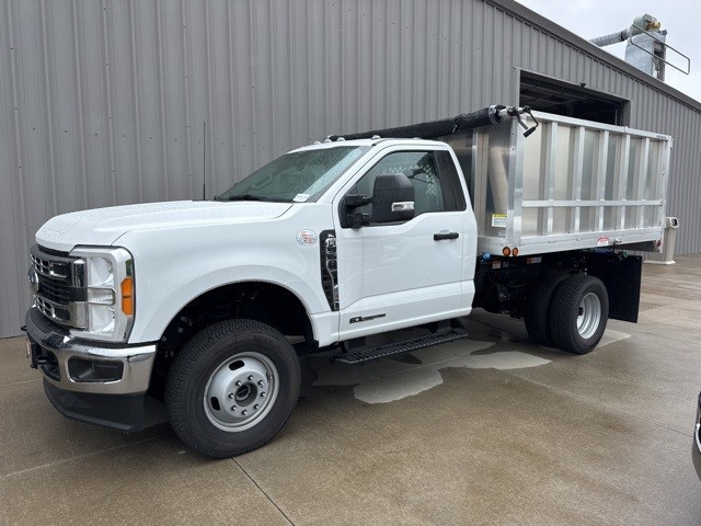 2023 Ford Chassis Cab F-350® XL