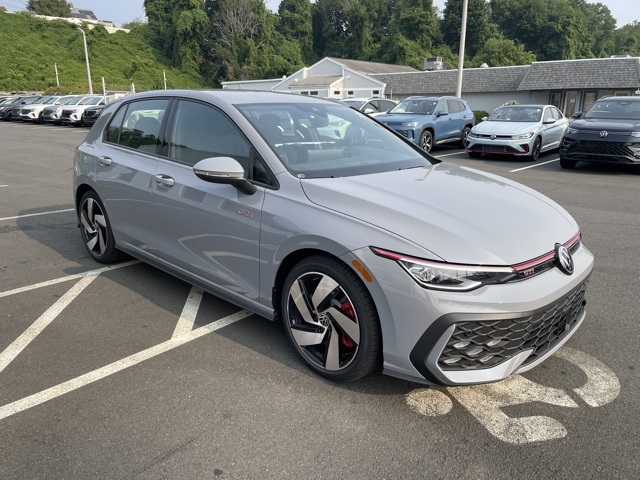2025 Volkswagen Golf GTI S photo 4