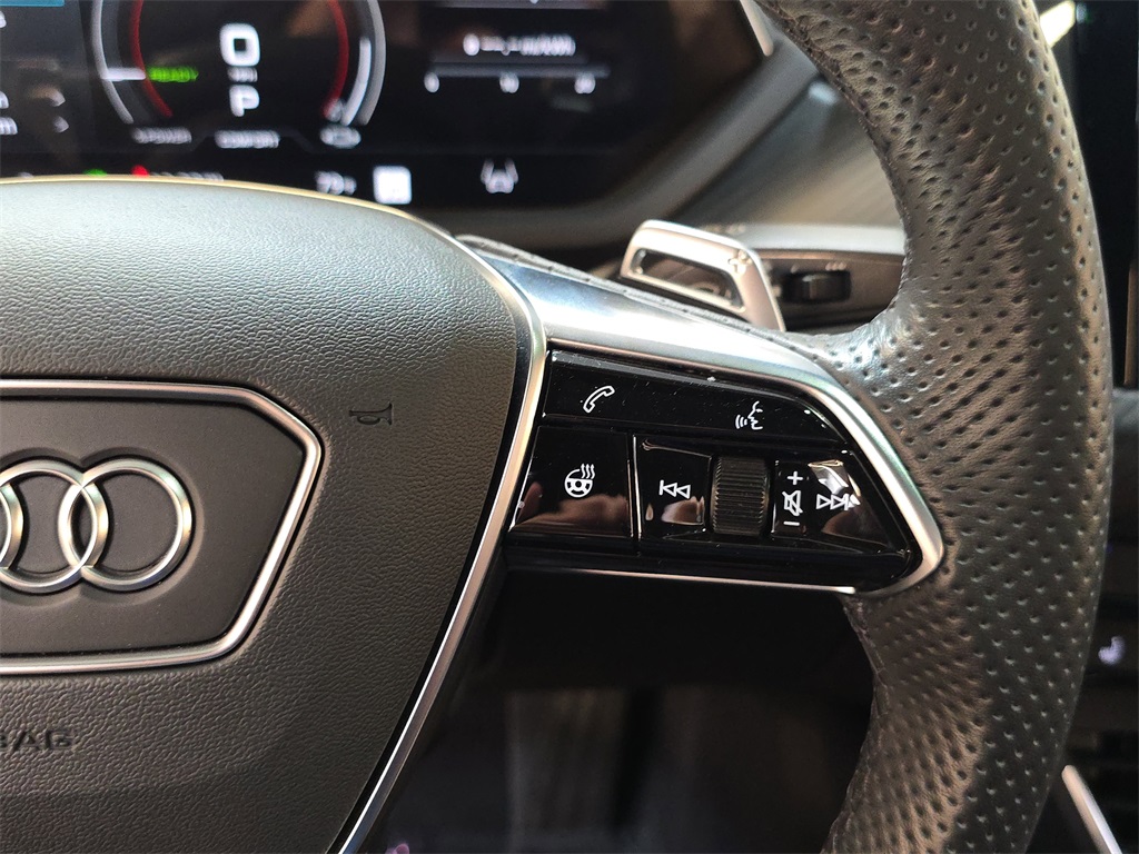 2023 Audi e-tron GT Prestige photo 21