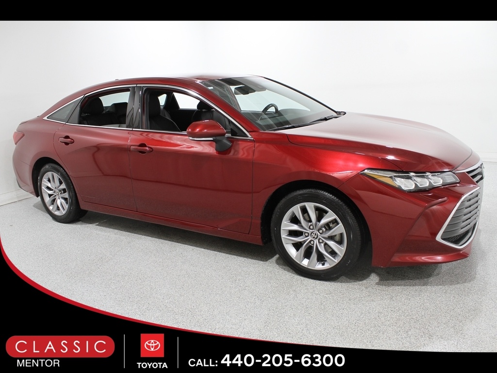 2022 Toyota Avalon XLE's photo