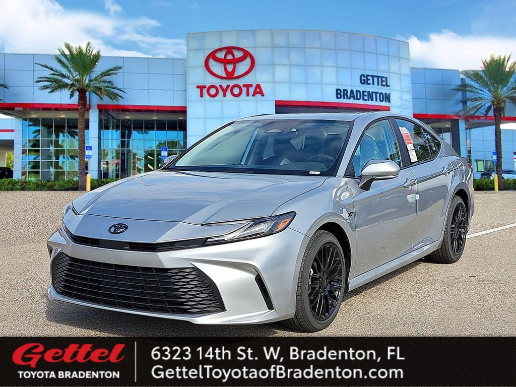 2026 Toyota Camry LE's photo