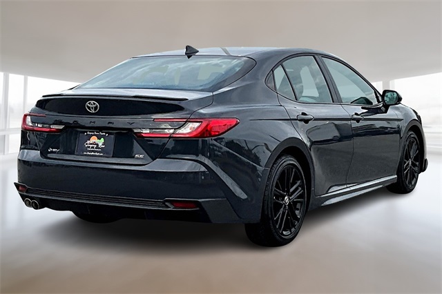 2025 Toyota Camry SE photo 2