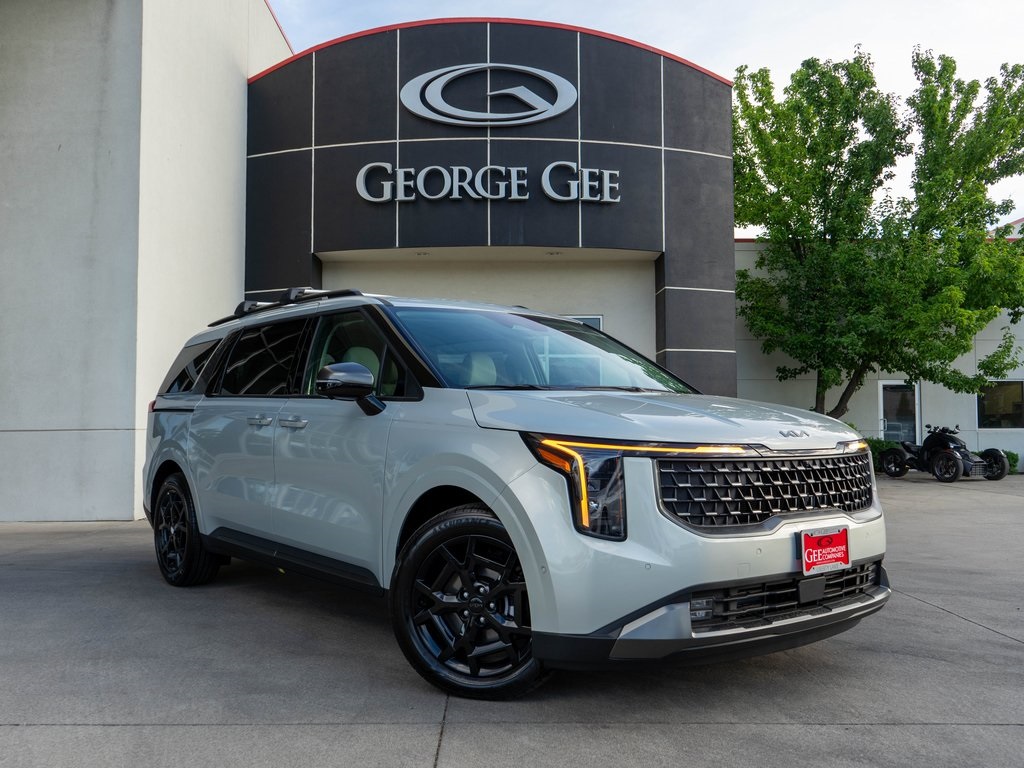 2026 Kia Carnival SX's photo