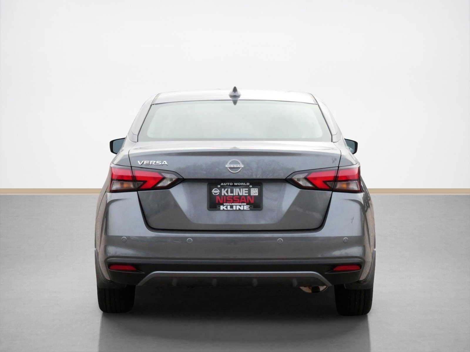 2025 Nissan Versa 1.6 SV photo 3