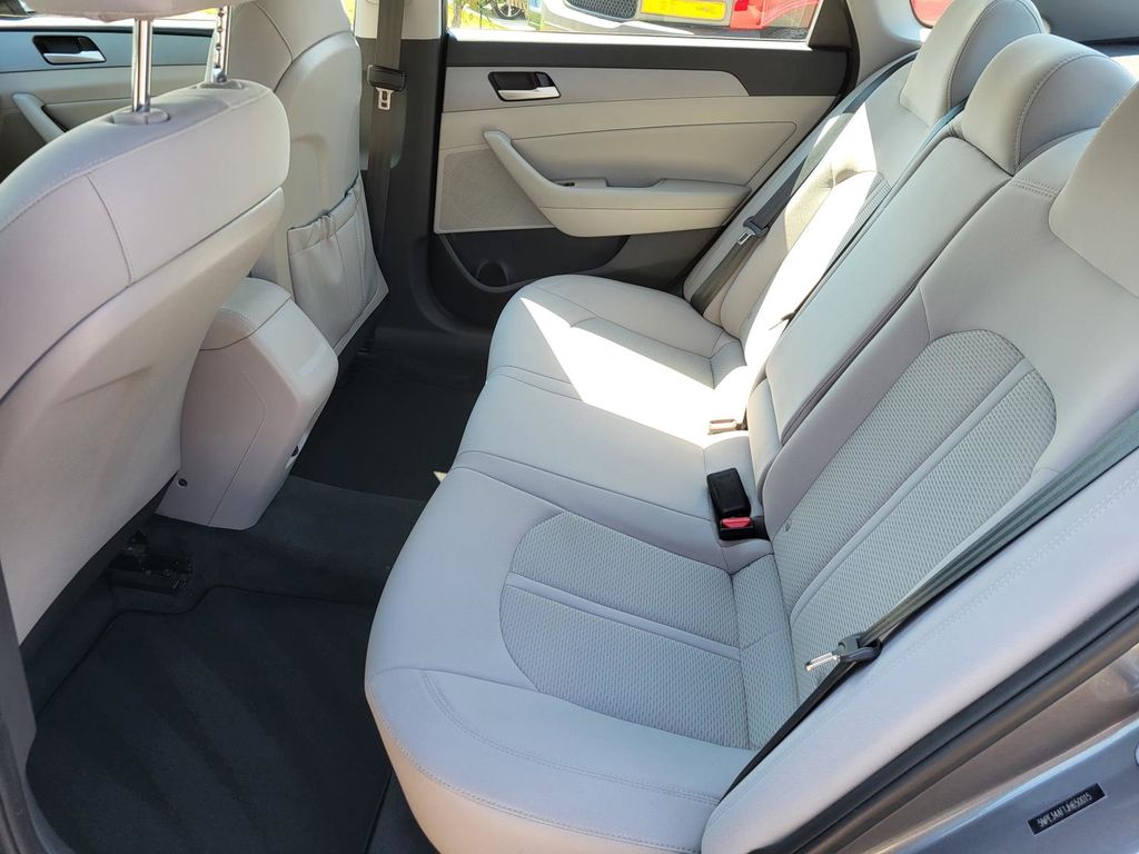2018 Hyundai Sonata SEL photo 9