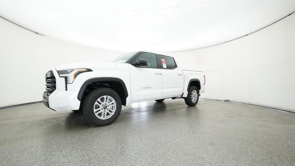 2026 Toyota Tundra SR5 CrewMax photo 5