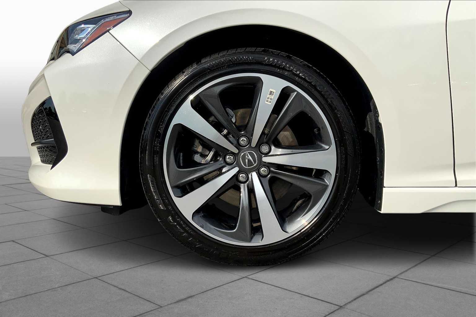 2025 Acura TLX Technology photo 10