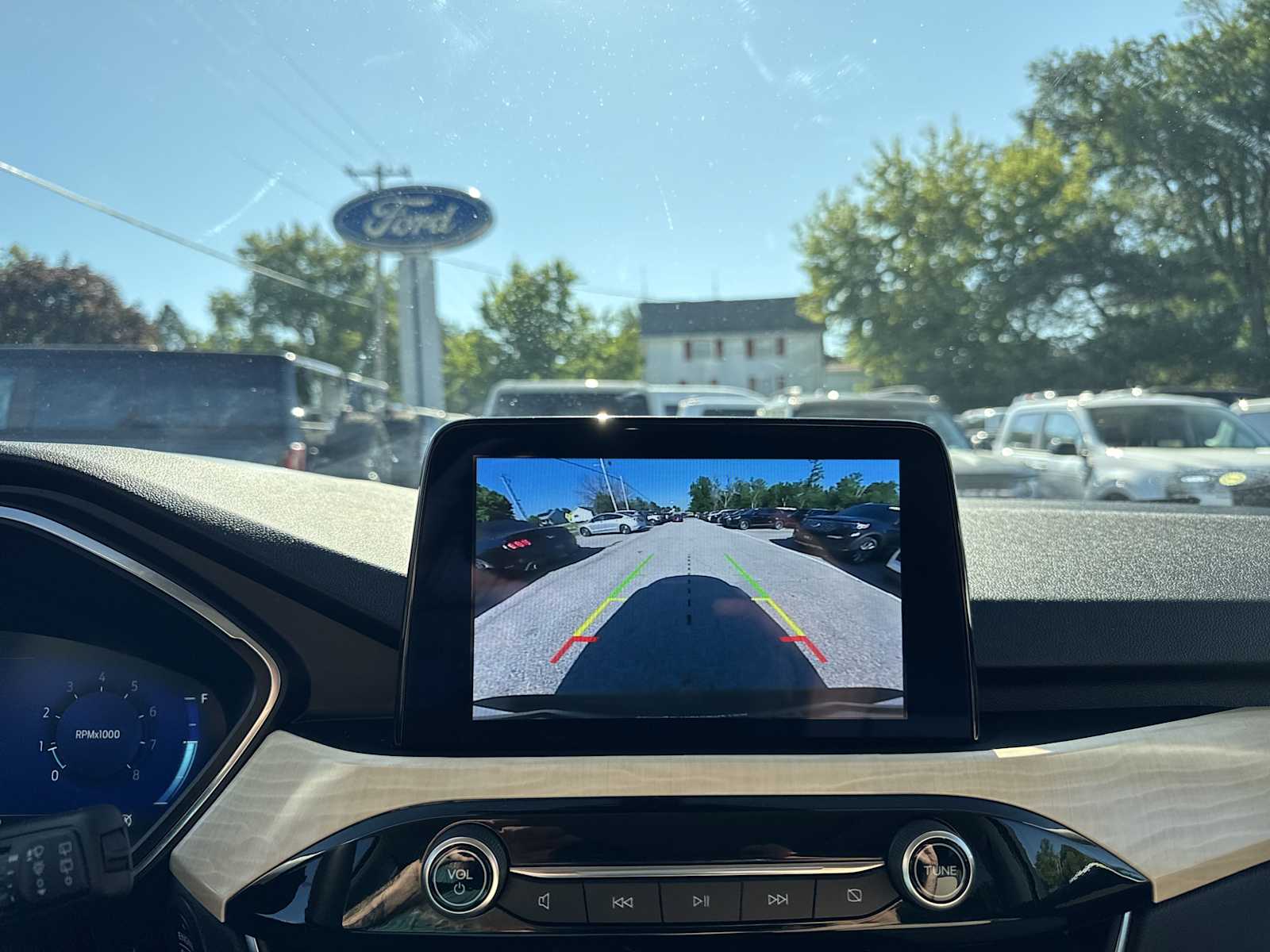 2022 Ford Escape Titanium photo 27
