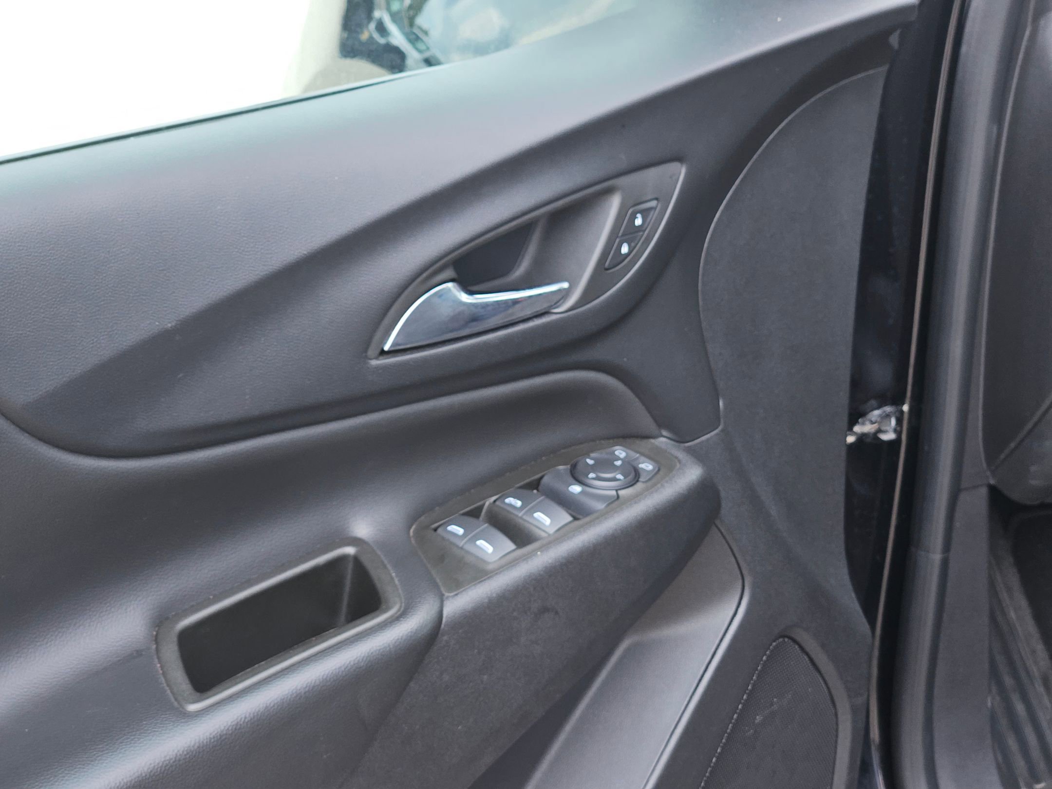 2023 Chevrolet Equinox LT photo 10