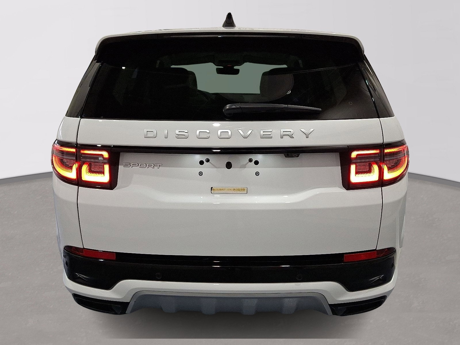 2025 Land Rover Discovery Sport S photo 3
