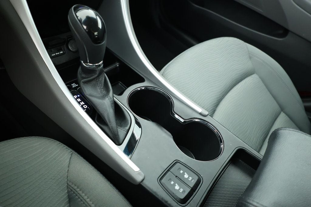 2013 Hyundai Sonata Hybrid Limited photo 10