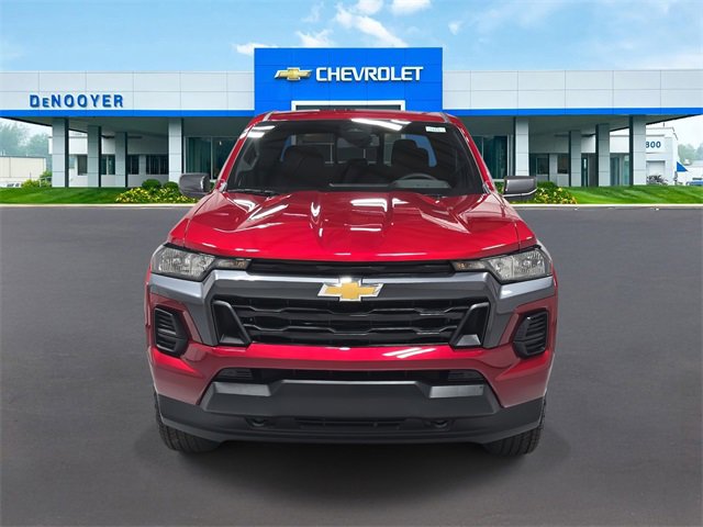 2025 Chevrolet Colorado Work Truck LT photo 2
