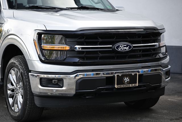 2024 Ford F-150 XLT photo 2