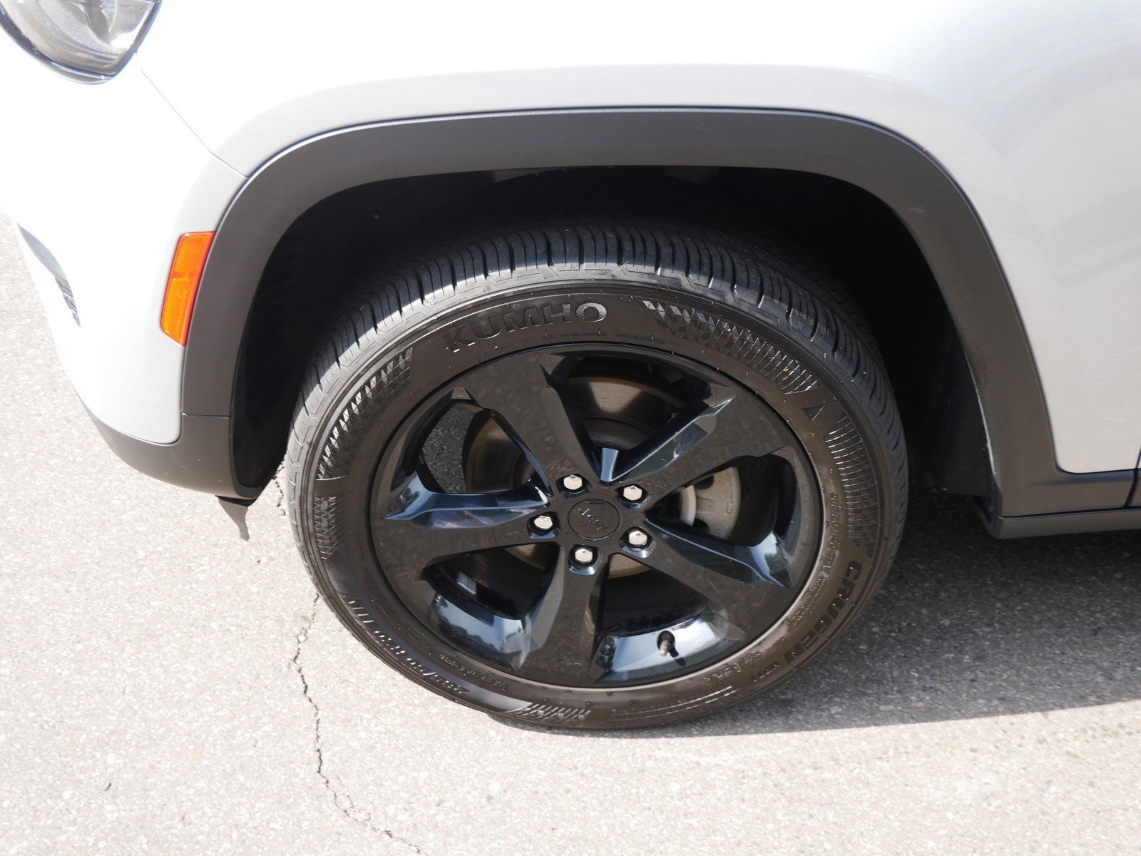2023 Jeep Grand Cherokee Altitude photo 9