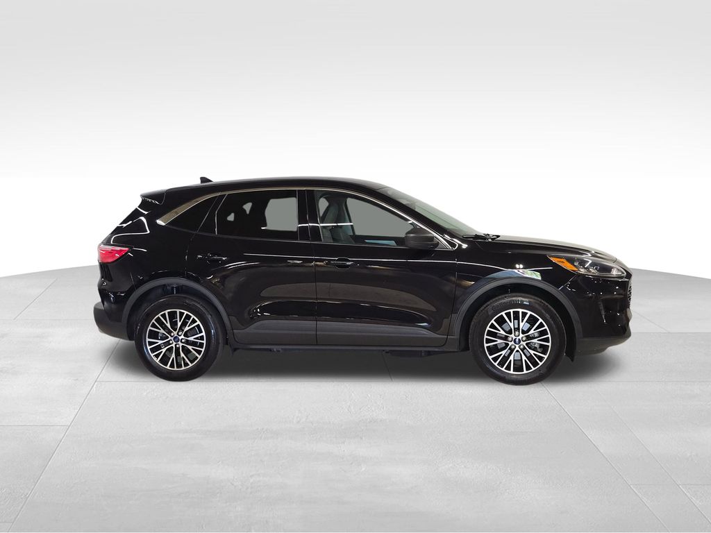 2022 Ford Escape Plug-In Hybrid SE photo 4