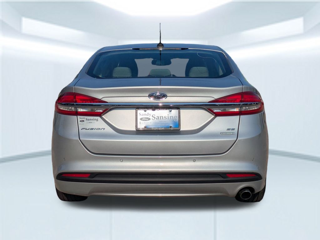 2018 Ford Fusion SE photo 4