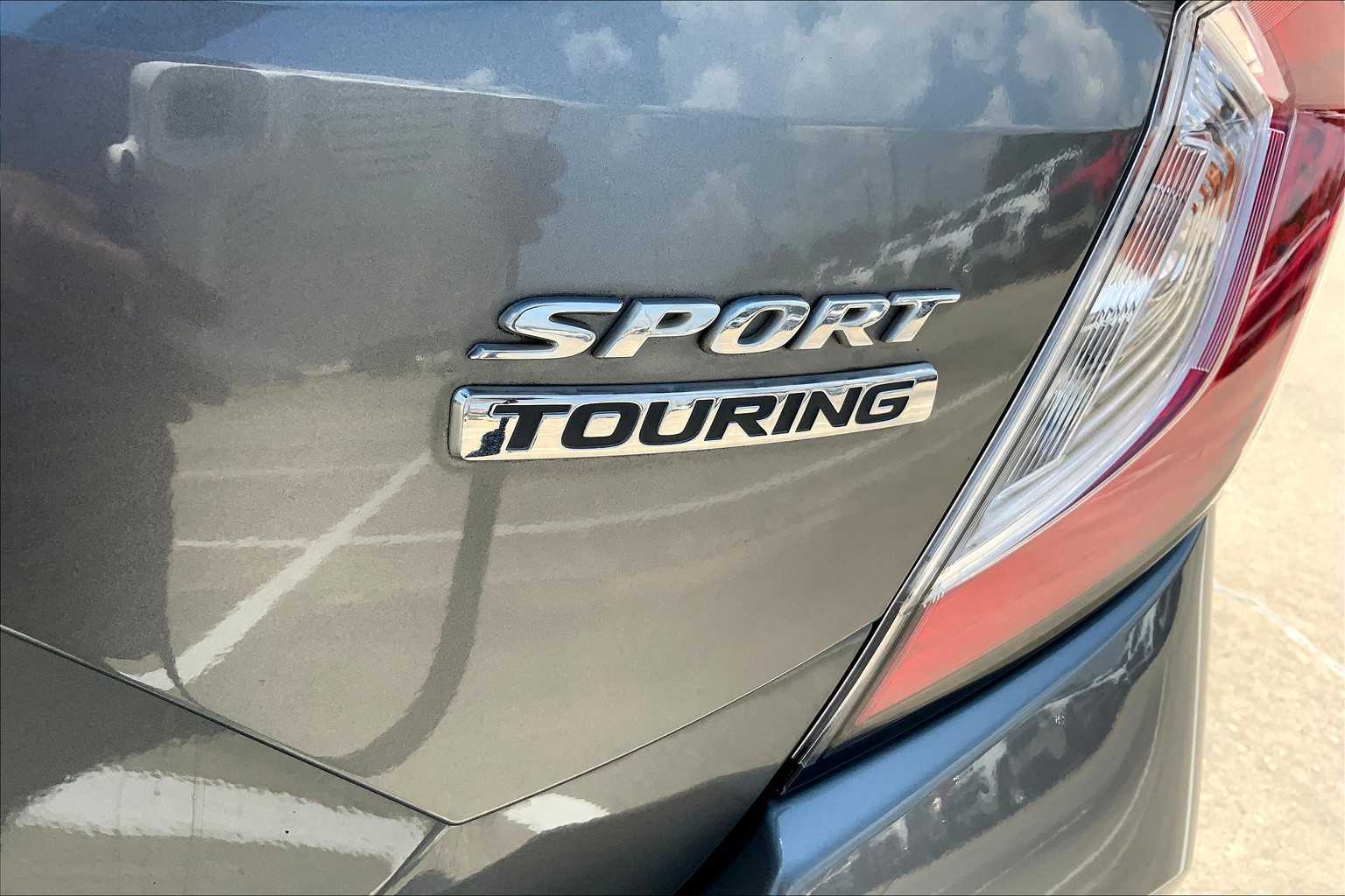 2020 Honda Civic Hatchback Sport Touring photo 9