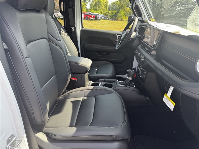 2025 Jeep Gladiator Sport photo 13