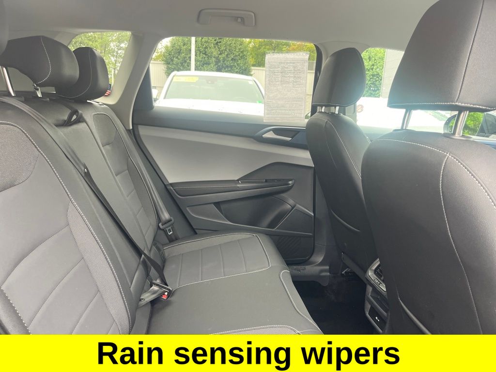 2024 Volkswagen Taos SE photo 26
