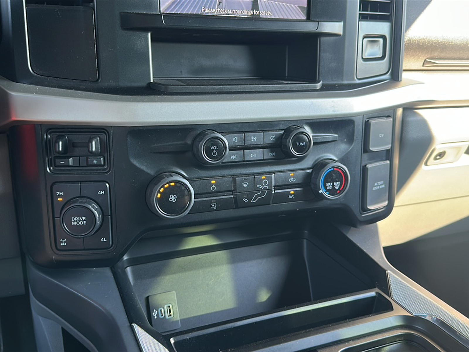 2024 Ford F-250 XLT photo 11
