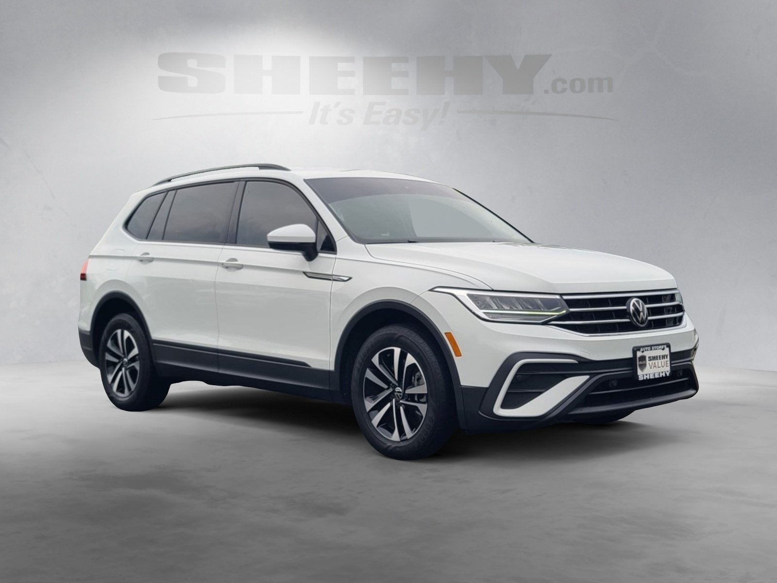 2023 Volkswagen Tiguan S photo 2