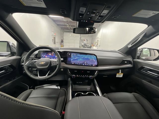 2025 Chevrolet Suburban Premier photo 19