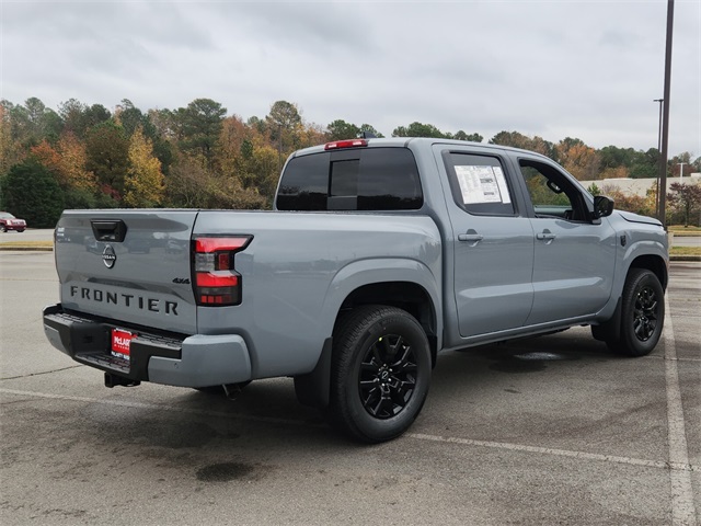 2026 Nissan Frontier Crew Cab SV photo 3