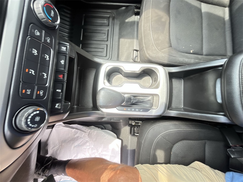2022 Chevrolet Colorado LT photo 19