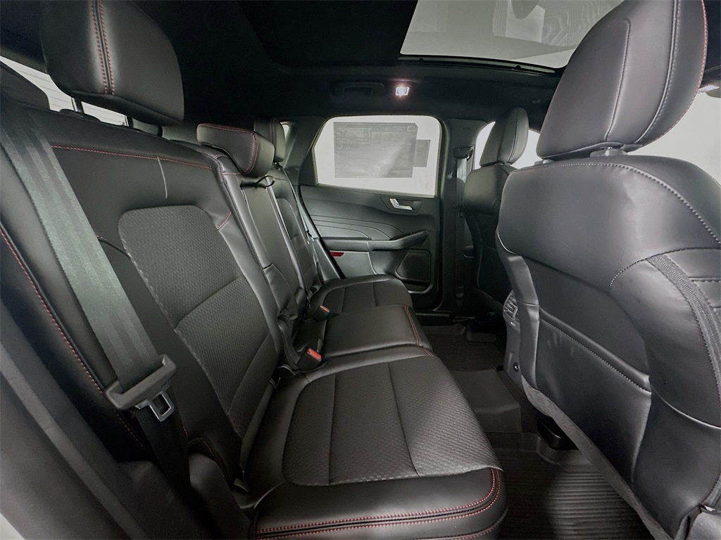 2025 Ford Escape ST-Line photo 24