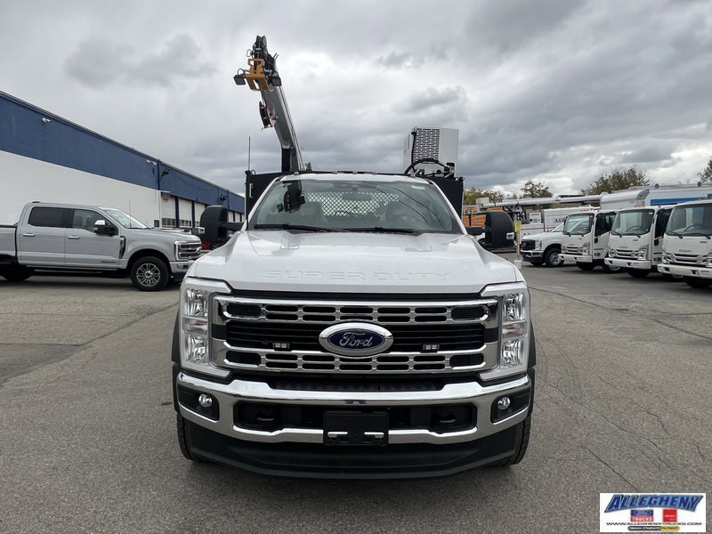 2025 Ford F-600 photo 3