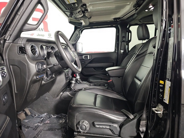 2023 Jeep Wrangler Sahara 4xe photo 9