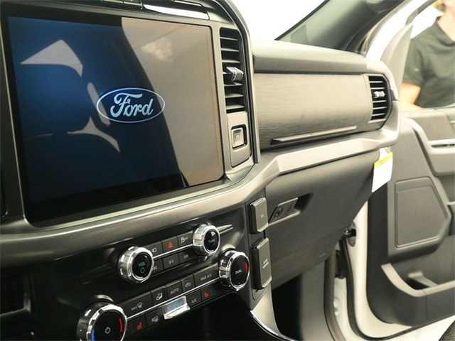 2025 Ford F-150 XLT photo 11