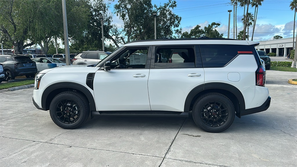 2026 Nissan Armada photo 4