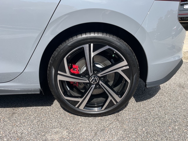 2025 Volkswagen Golf GTI SE photo 24