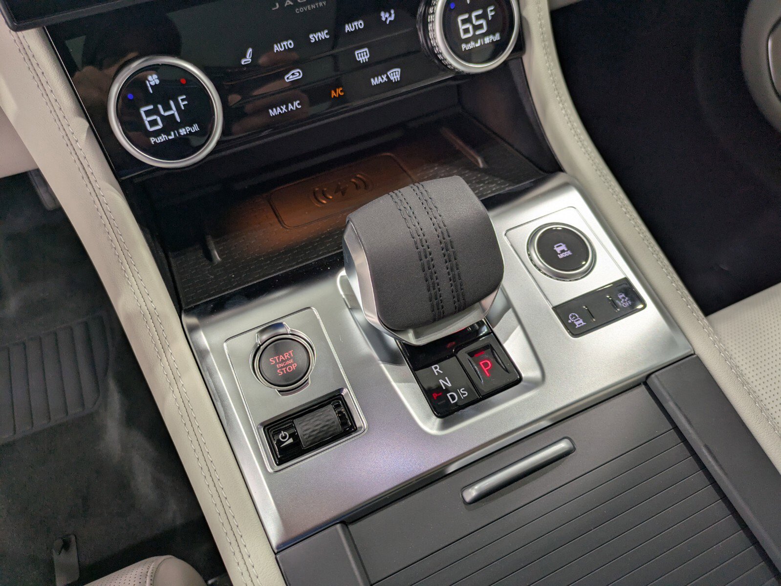 2026 Jaguar F-PACE P250 R-Dynamic S photo 19