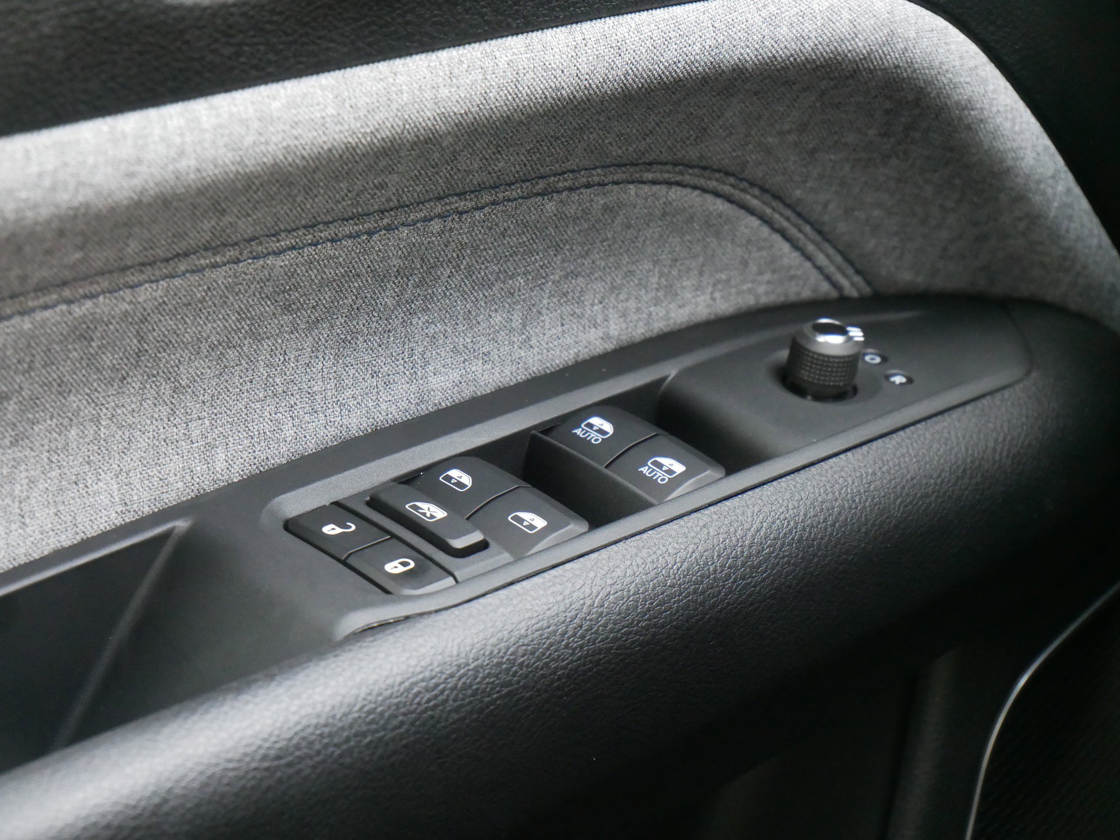 2025 Jeep Compass Latitude photo 11