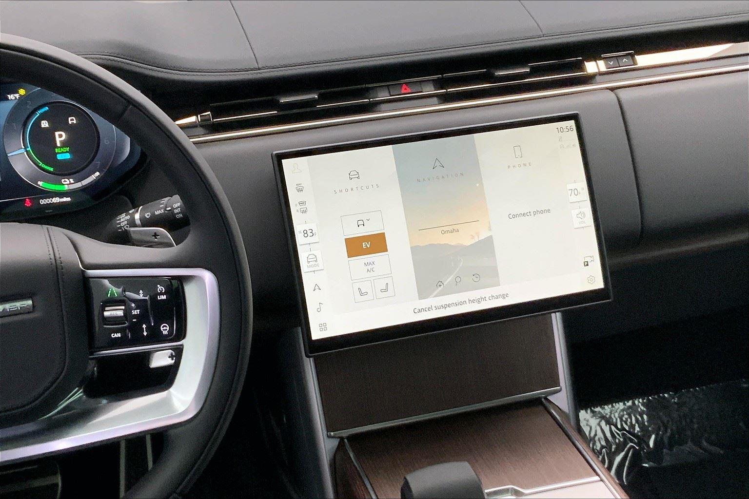 2025 Land Rover Range Rover SE photo 4