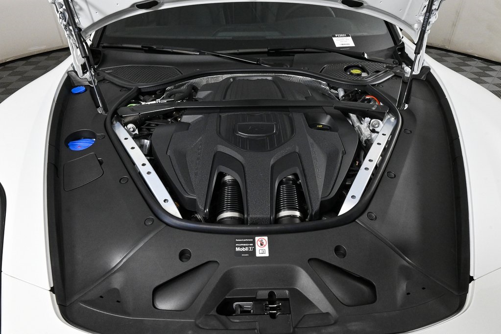 2025 Porsche Panamera 4 photo 34