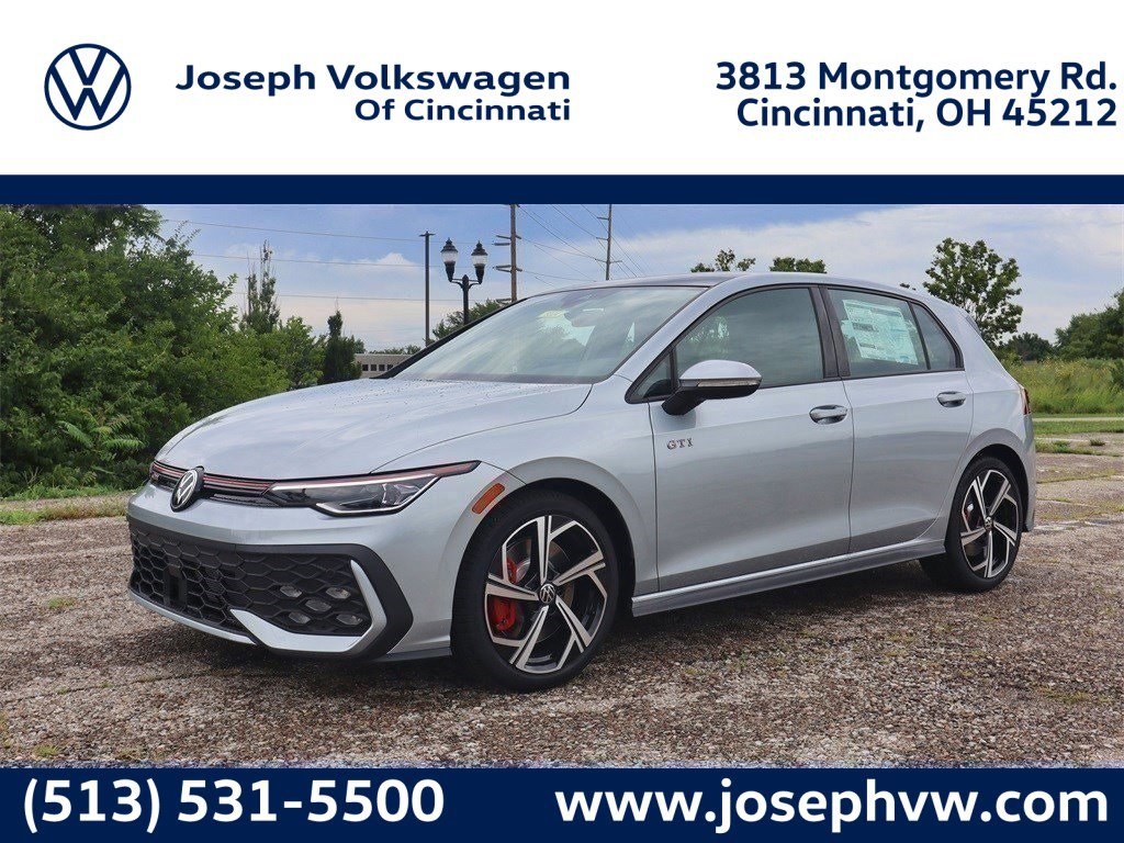 2025 Volkswagen Golf GTI SE's photo