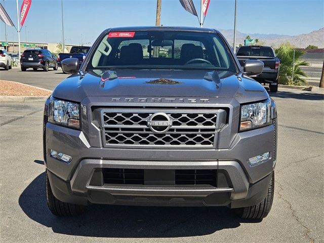 2024 Nissan Frontier SV photo 4