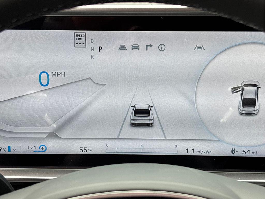 2025 Hyundai Ioniq SEL photo 12