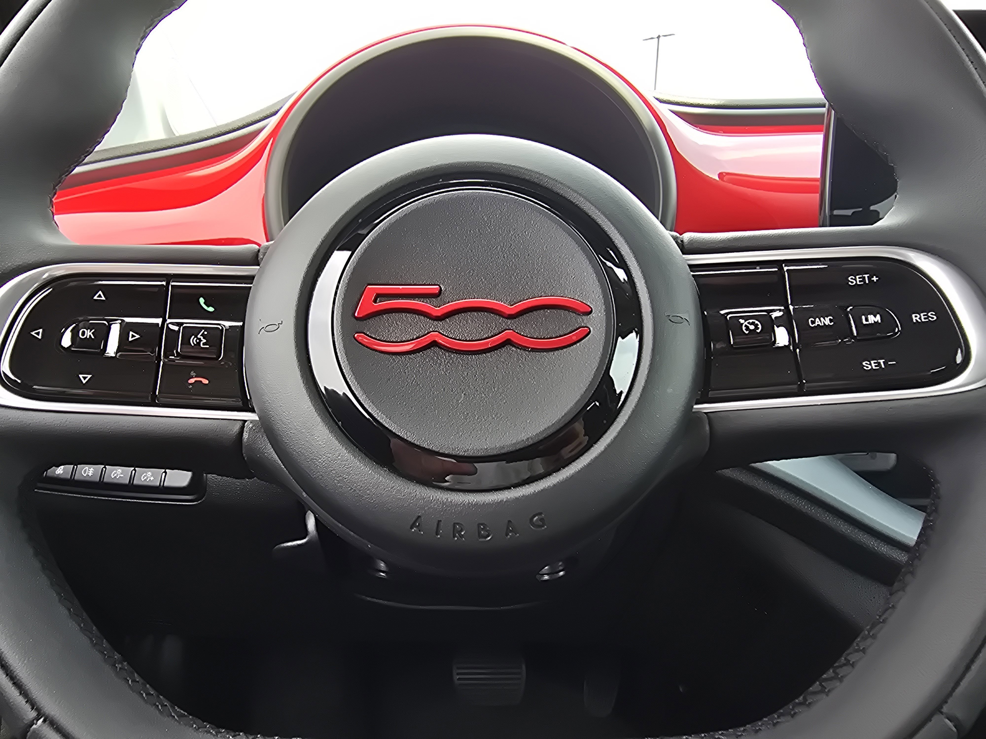 2024 Fiat 500e Red photo 3
